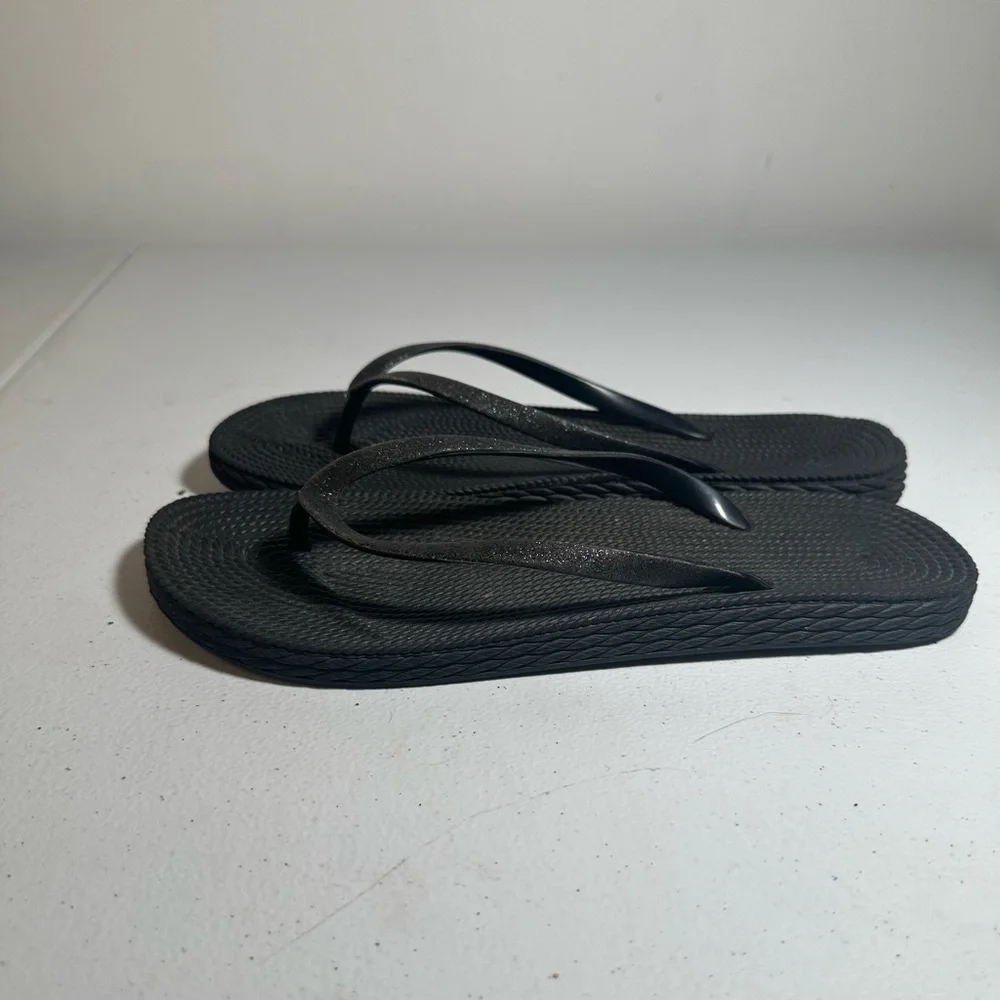 Black Flip Flops